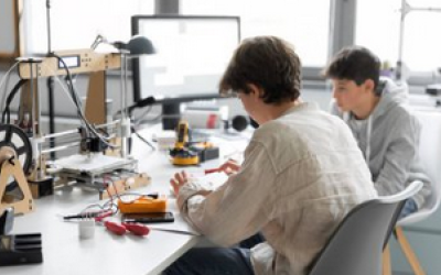 FabLabs en milieu scolaire : que dit la recherche ?